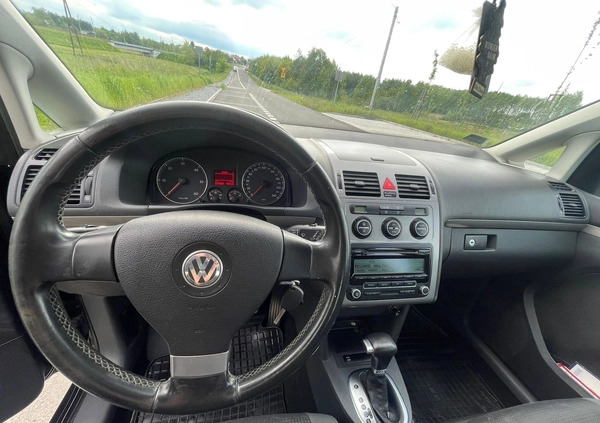 Volkswagen Touran cena 24000 przebieg: 287000, rok produkcji 2010 z Września małe 379